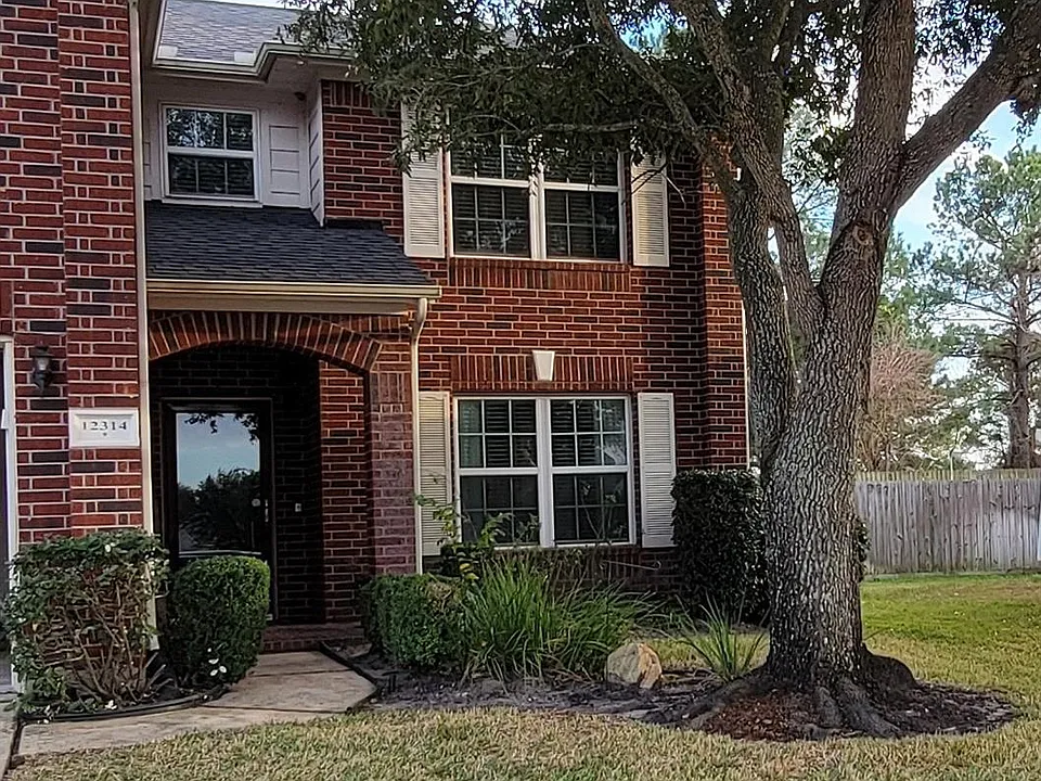 12314 Brentleywood Ln