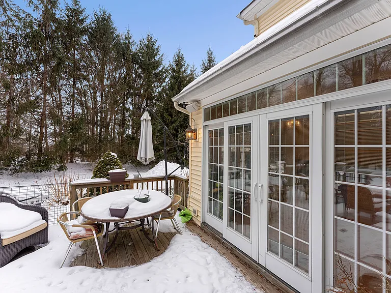 4000 Windsor Dr — Photo 13