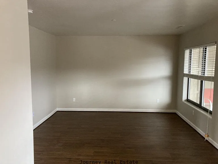 339 N Rush St — Photo 13