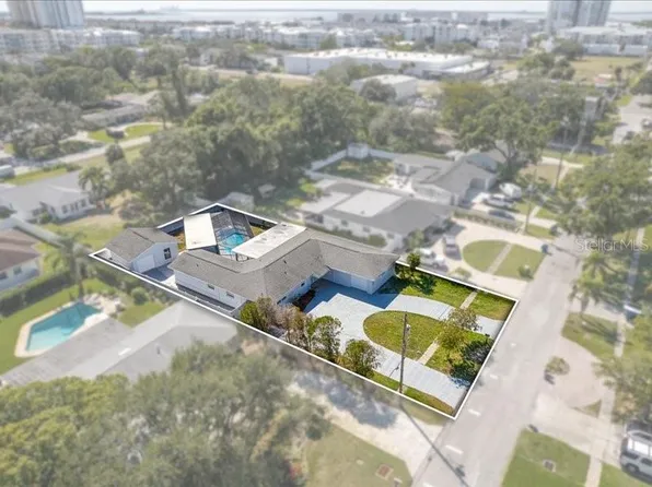 4704 W Price Ave, Tampa, FL 33611