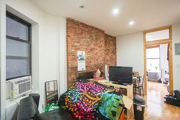 Rented by City Connections Realty | media 39