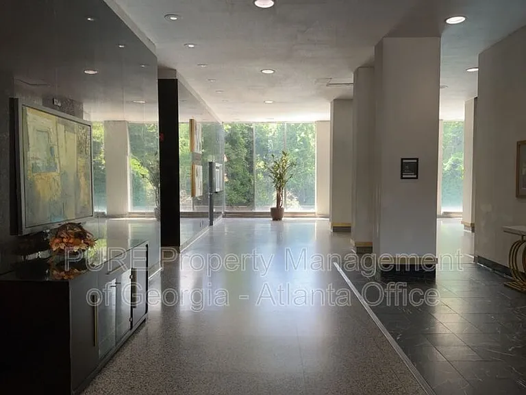 215 Piedmont Ave NE #1206 — Photo 3