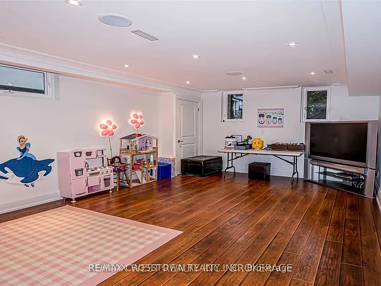 147 Ellis Ave — Photo 16