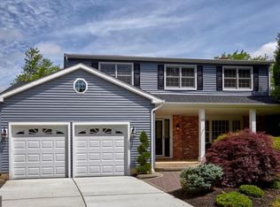 876 Berkeley Pl, Mount Laurel, NJ 08054