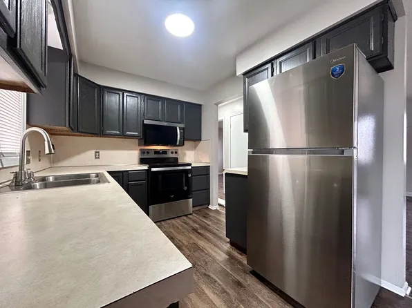 607 Clayton Ave NW, Grand Rapids, MI 49534