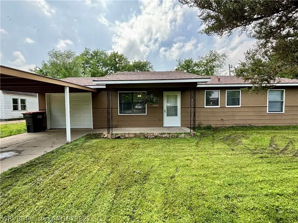 1001 Morris St, Pocola, OK 74902