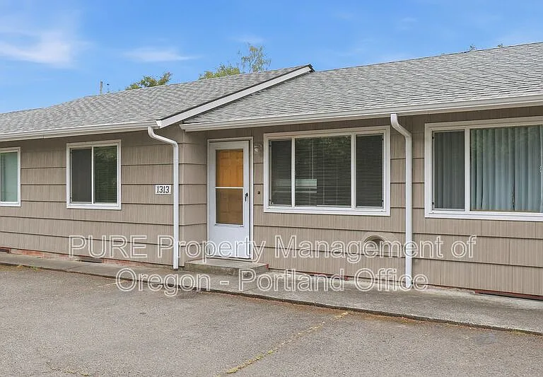 1313 SE 130th Ave — Photo 5
