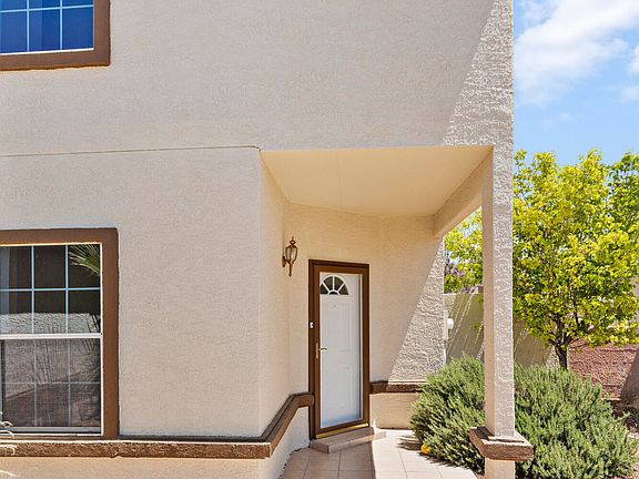2nd image of 3632 Jamaican Palm Dr