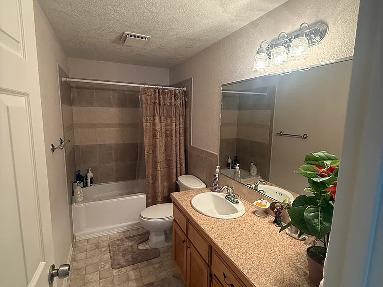 2307 S Best Rd — Photo 16