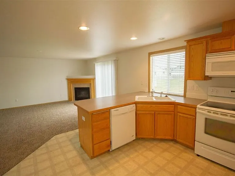 9511 W Caelen Ave — Photo 7