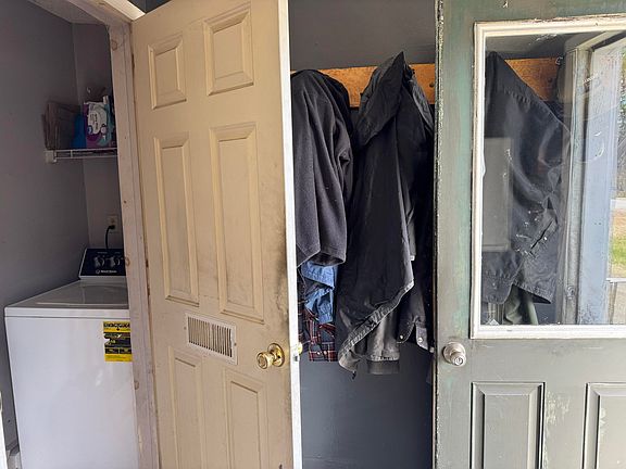 4th image of 2415 Elliottsville Road