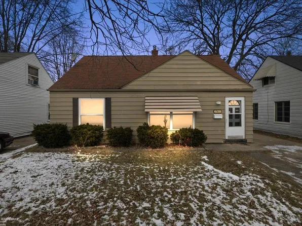 17419 Lincoln Ave, Eastpointe, MI 48021