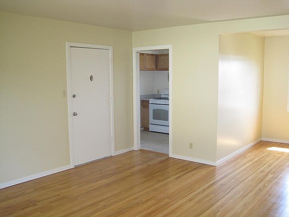 5th image of 1571 Pershing Dr APT H