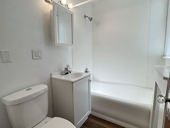 4th image of 1550 W 3rd St #1