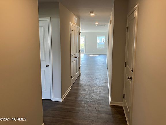 3rd image of 4907 Abbington Oaks Way SE