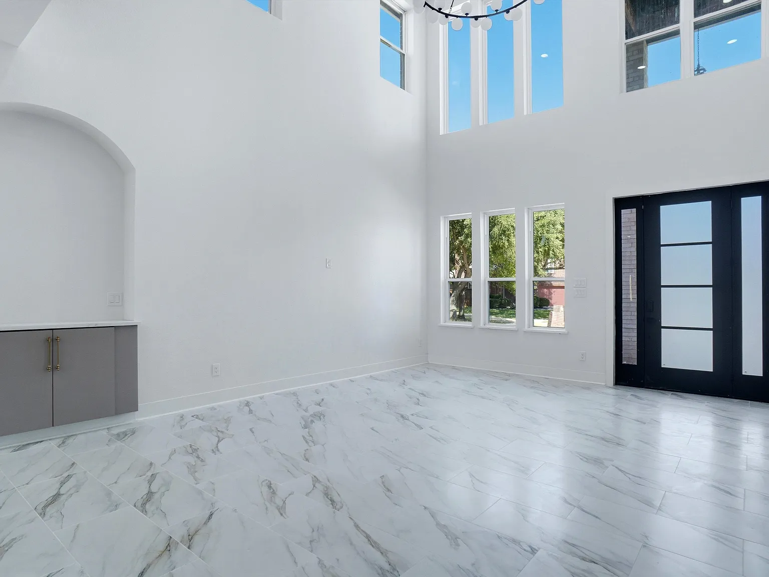 Hideaway Court 400 - 1 — Photo 3