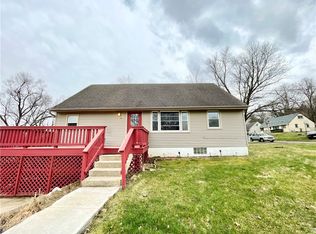 1198 Amos Ave, Des Moines, IA 50315