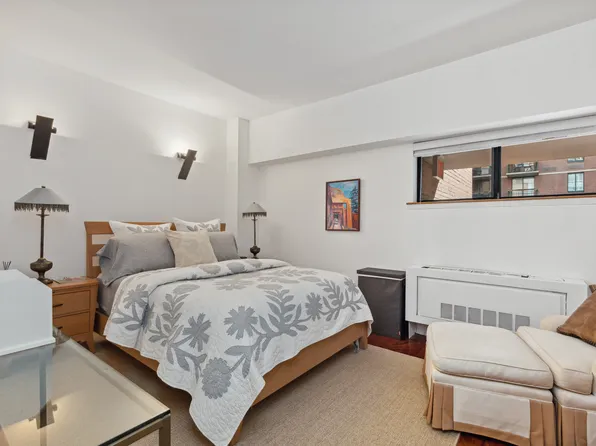 350 Albany Street image 3 of 7