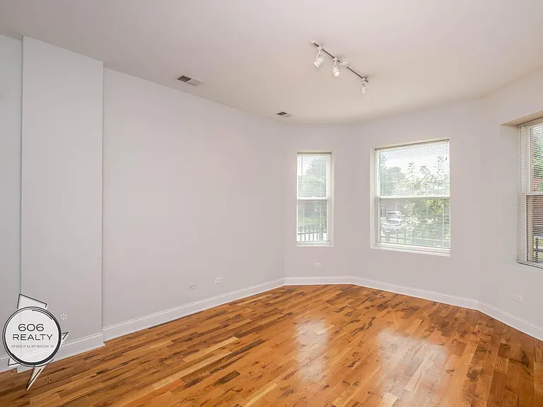 West Wicker Park Apts! — Photo 5