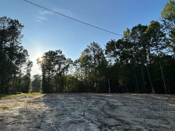 216 Forest Lake Rd, Beaumont, MS 39423