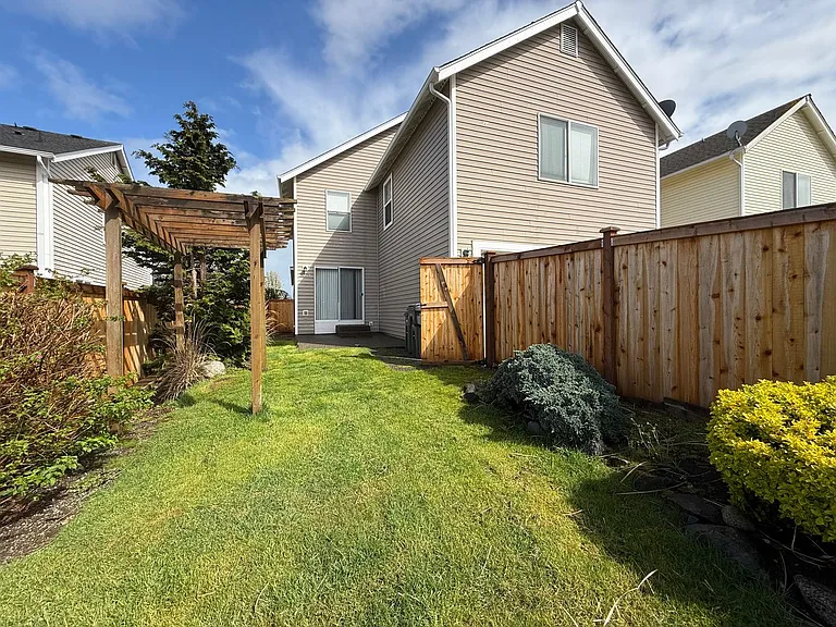 1817 Johnson Ave — Photo 27