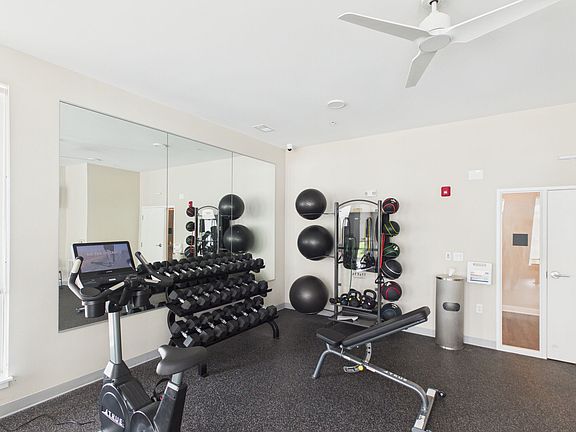 3rd image of 125 McKinley St #202