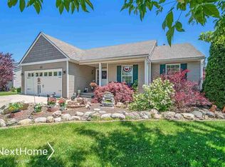 574 Sunflower Dr, Linden, MI 48451