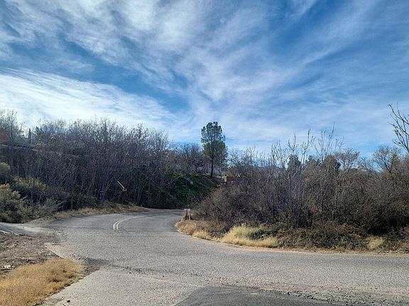 4th image of 2541 S Pipe Creek Dr