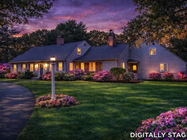 4 Surrey Ln, South Dennis, MA 02660