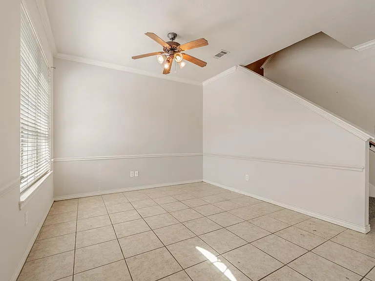 304 Forest Dr — Photo 5