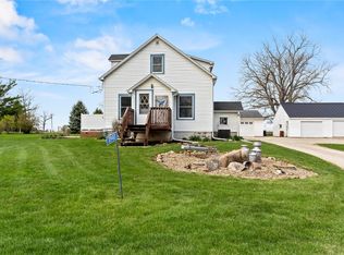 3940 Central Ave, Alburnett, IA 52202