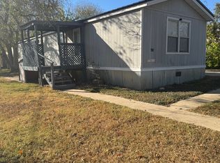 438 Loyal Valley Rd, Kerrville, TX 78028