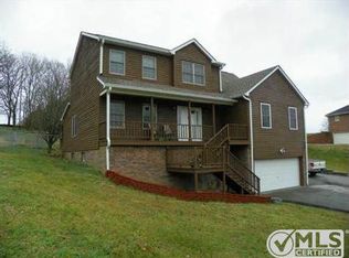 2015 Dorchester Dr, Lebanon, TN 37090