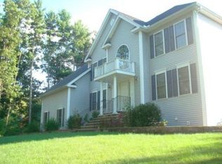 192 Tinker Rd, Nashua, NH 03063