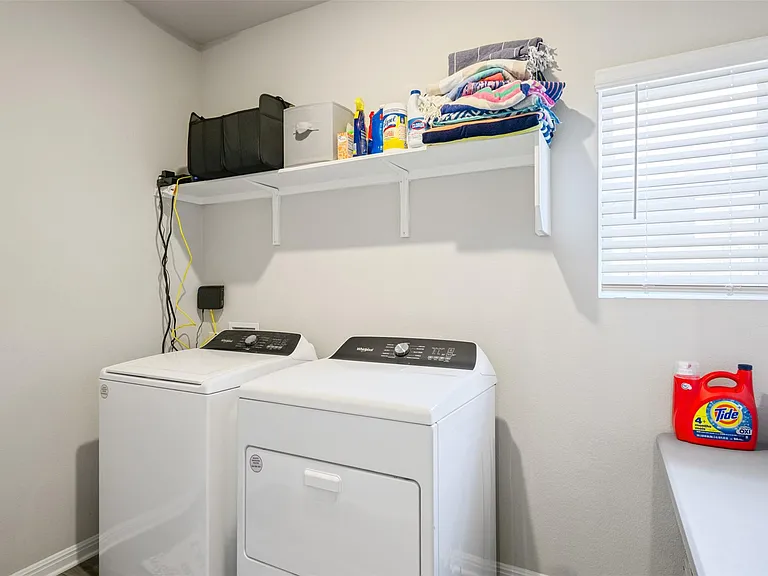 10310 Mager Ln — Photo 10