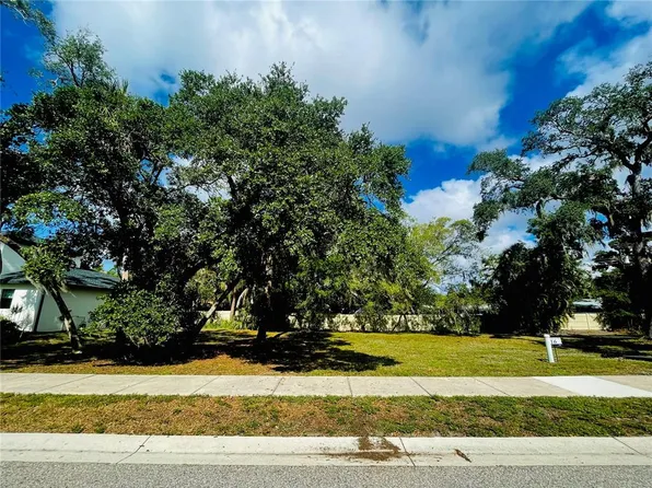 615 Bellora Way #16, Sarasota, FL 34234