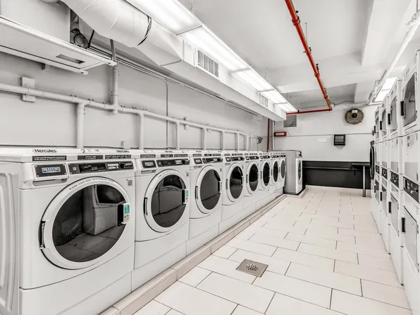 307 East 44th Street image 21 of 27