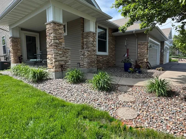 4711 Walnut Grove Ln N, Plymouth, MN 55446