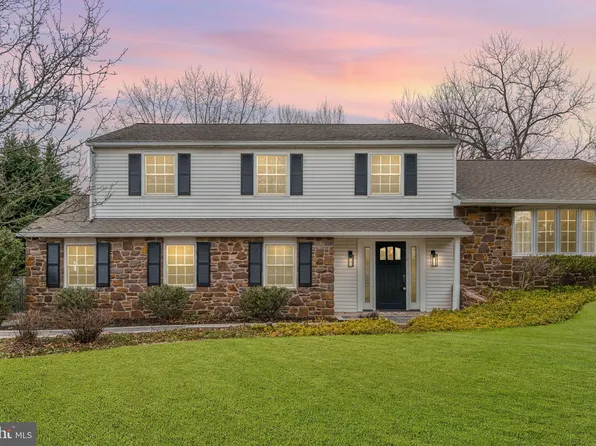 220 N Elm Ave, Newtown, PA 18940