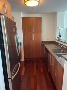 300 S Biscayne Blvd #T-2207, Miami, FL, 33131