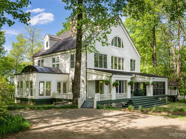 42 Wild Magnolia Way, Zirconia, NC 28790