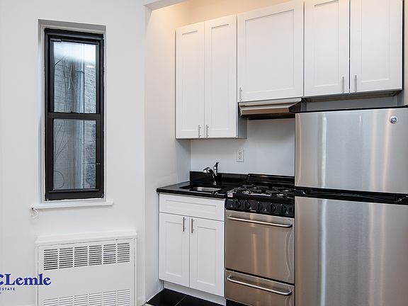 3rd image of 1592 2nd Ave #5RS