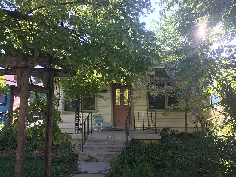 1382 S Green St — Photo 35