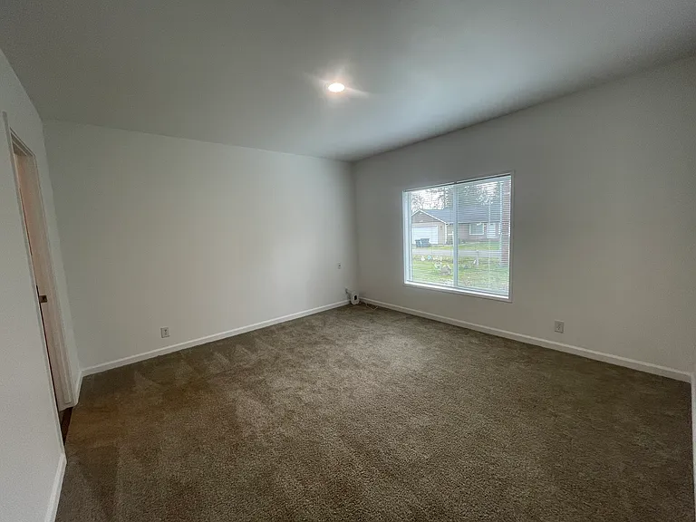 310 E Wood Ln — Photo 14