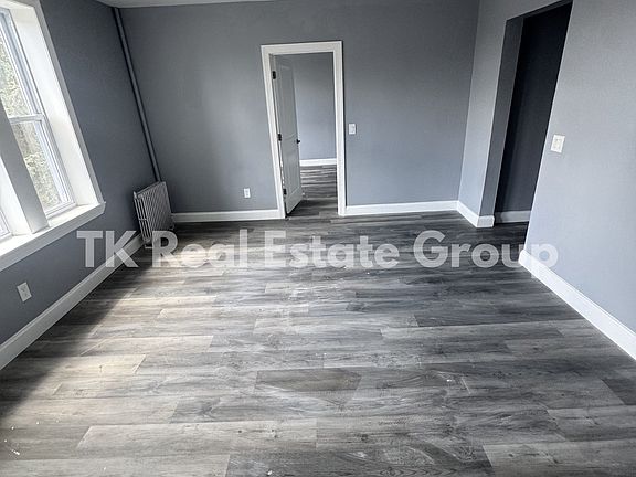 5th image of 130 W 47th St APT 34