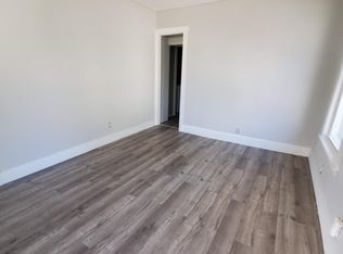 4 Spring Pl APT 1, Waterville, ME 04901