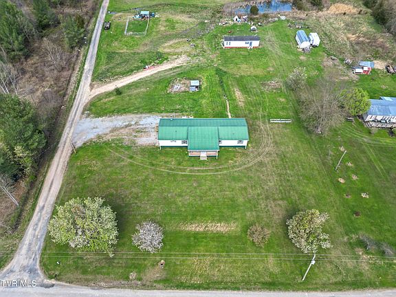 3rd image of 1675 Billy Bible Rd