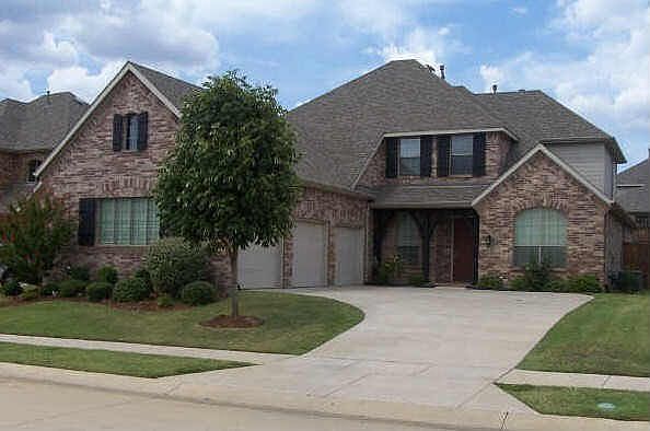 1st image of 2028 Meadows Ave