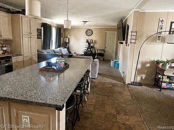 4th image of 26263 Louisiana Ave