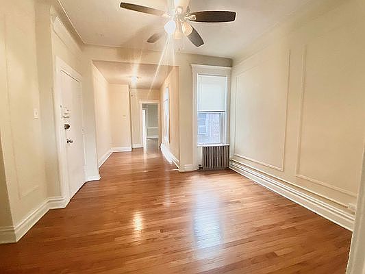 4th image of 30-24 42nd St #3R